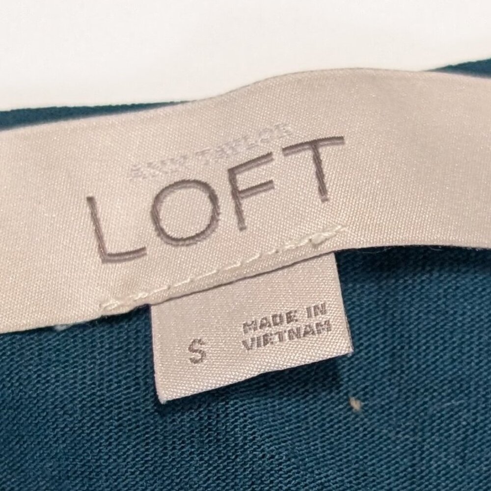 Ann Taylor Loft sleeveless teal tank top blouse with cut out details, size S - Picture 5 of 10